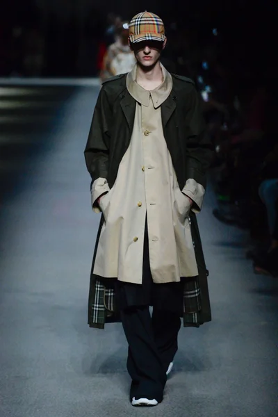 Look 25